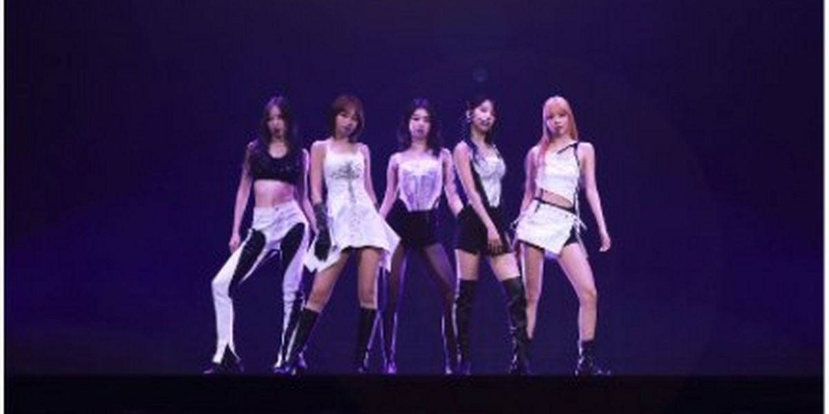 LE SSERAFIM Kick Off First Tour 'Flame Rises' With Two Triumphant Nights in Seoul