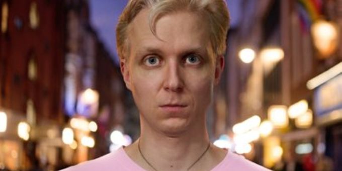 LINUS KARP WAS HIT WITH AN UMBRELLA Will Come to Edinburgh Fringe Photos