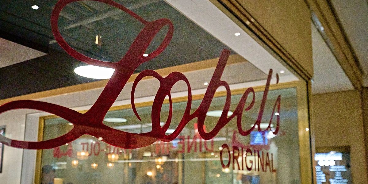 LOBEL'S ORIGINAL Debuts at Rockefeller Center to the Delight of Guests