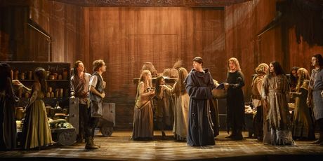 LOS PILARES DE LA TIERRA encara su despedida definitiva de la Gran Vía este domingo 12 de Photo