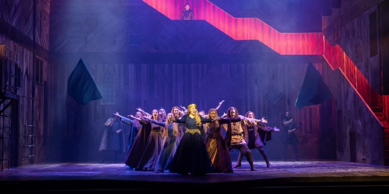 LOS PILARES DE LA TIERRA llega a Bilbao durante la Semana Grande  Image