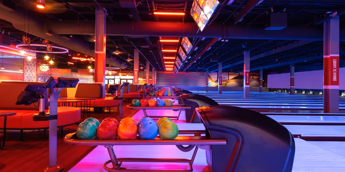 LUCKY STRIKE CHELSEA PIERS Makes its Debut
