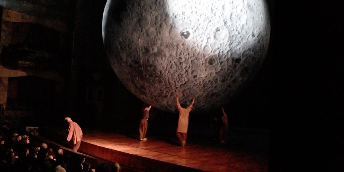 La Compañía Physical Momentum Ofreció Un Diálogo Entre El Cuerpo, El Sonido Y El Espacio Con La Obra Delay