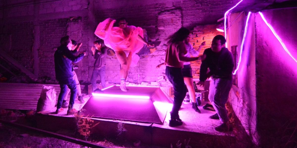 La Dancetería, De Mauricio Muñoz, Toma Elementos Del Drag Para Visibilizar Prácticas Discriminatorias