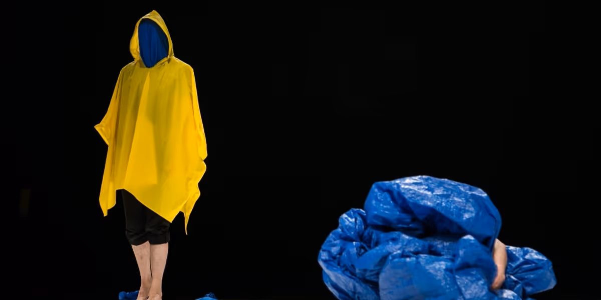 La Obra La Cabeza En Azul Regresa Al Foro La Caja Como Parte De Un Proyecto Comunitario