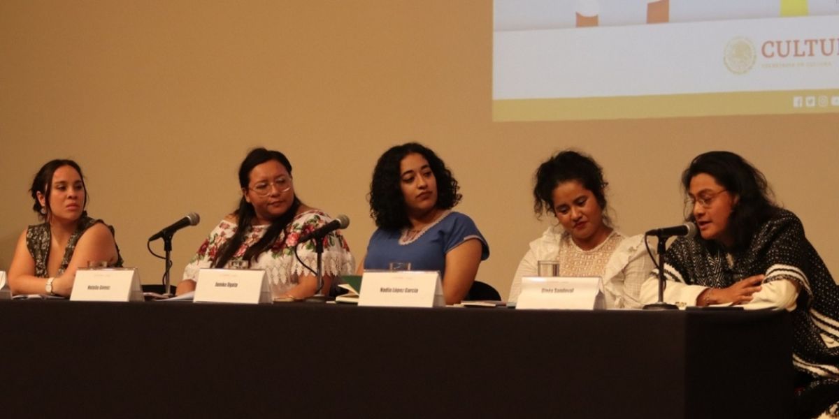 Las Dificultades Para Transmitir Las Lenguas Originarias Y El Racismo, Temas Del Ciclo Las Diversas Raíces