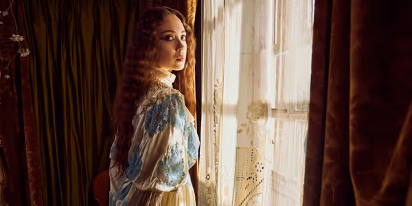 Laufey Adds Second Melbourne & Sydney Shows to Australia & New Zealand Tour Photo