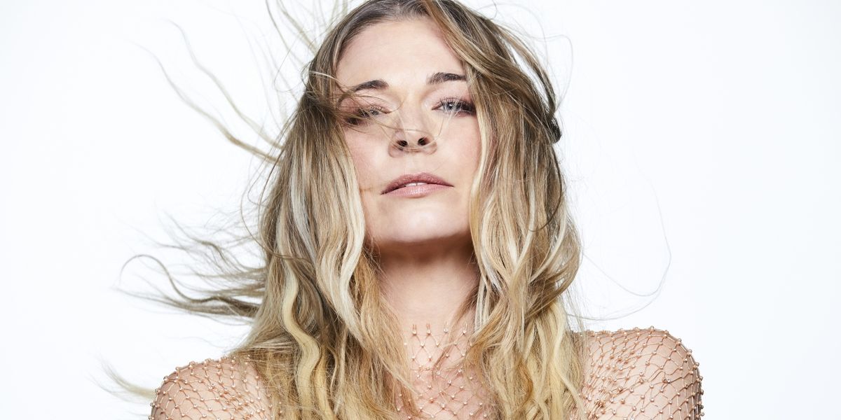 LeAnn Rimes Brings Decades Of Hits To Flint