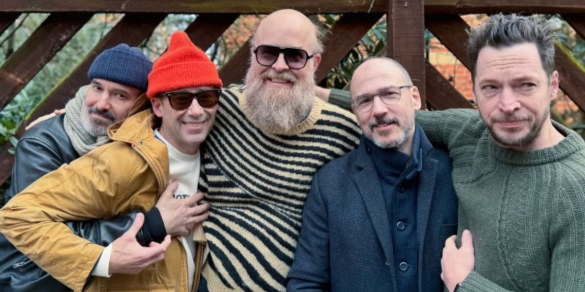 Les Savy Fav Announce New LP & Share 'Guzzle Blood' Single