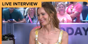 Leslie Mann Talks SPA WEEKEND, Meeting Pope Leo XIV and Daughter Maude's New Film