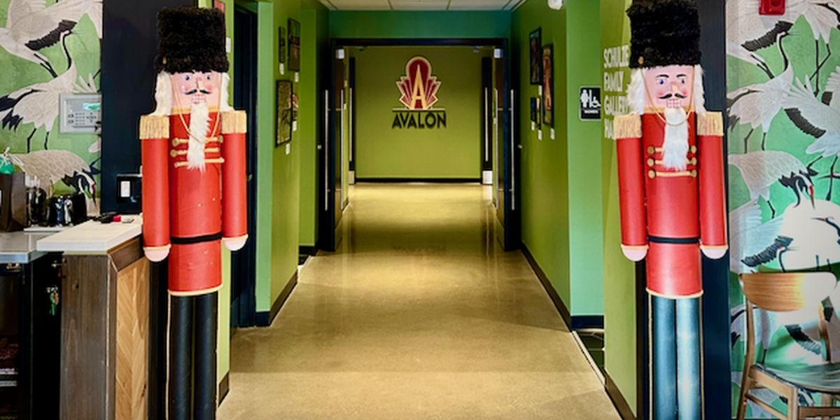 IT'S A WONDERFUL LIFE & More to Screen at The Avalon Theatre This Holiday Season