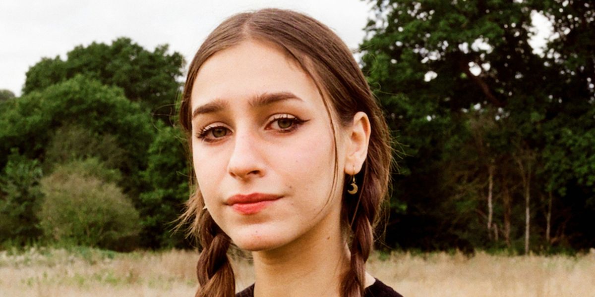 Lexie Carroll Shares New Single 'Evelyn'