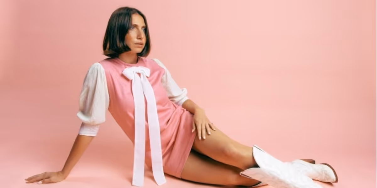 Lily Meola Releases 'Postcards To Heaven' Tribute EP for Late Mother