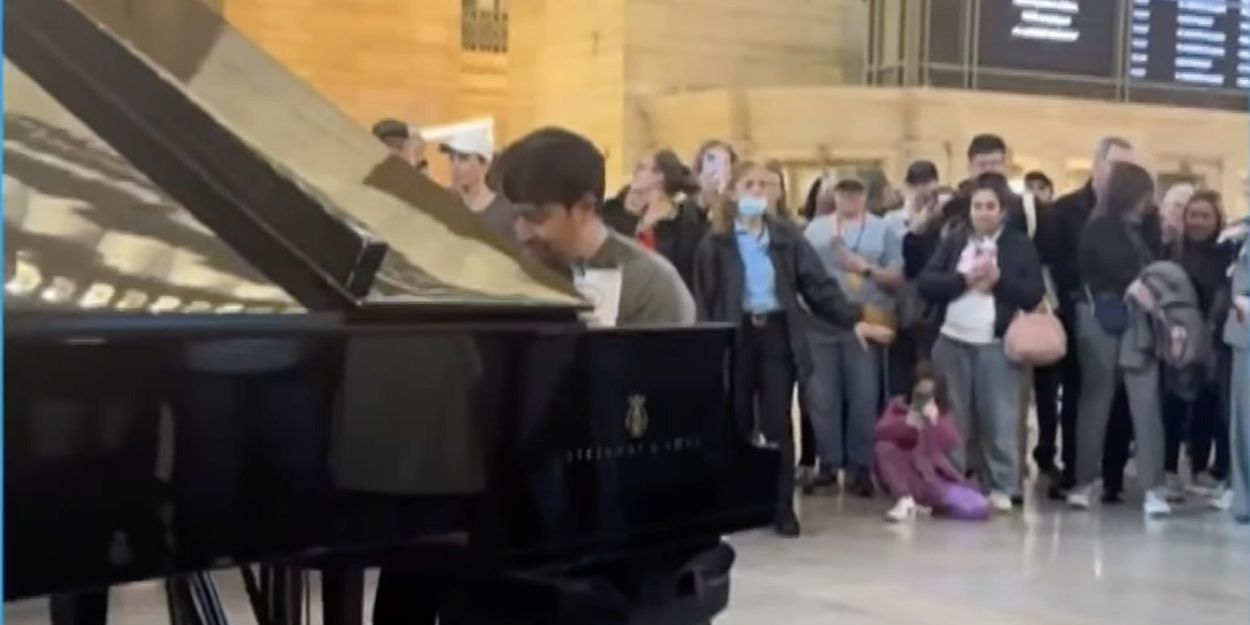 Lin-Manuel Miranda Surprises Grand Central With Piano Performance for 'Dear New… Video