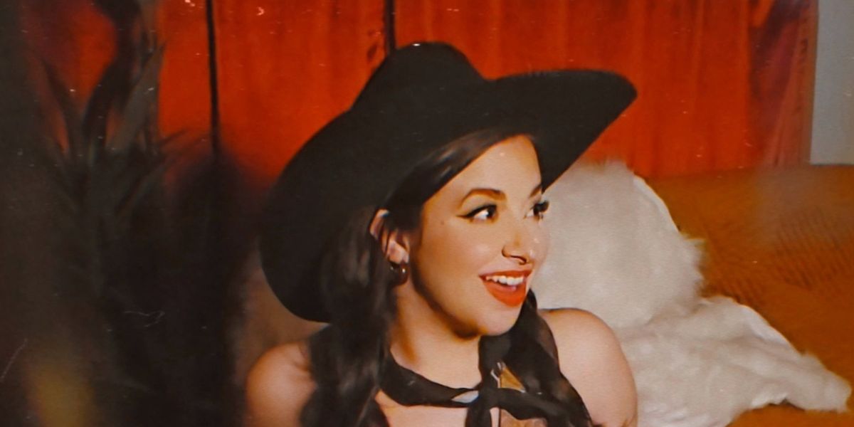 Lisa De Angelis Releases Retro Revival New Single 'Wildwood (Time To Grow Up)'