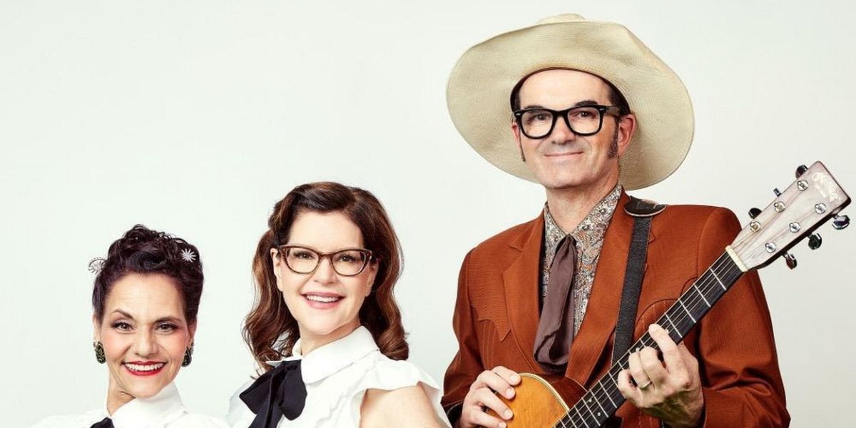 Lisa Loeb & The Hollow Trees Share New Single 'A Doodlin' Song'
