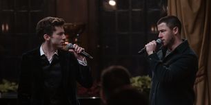 Listen: A VERY JONAS CHRISTMAS MOVIE Debuts Soundtrack