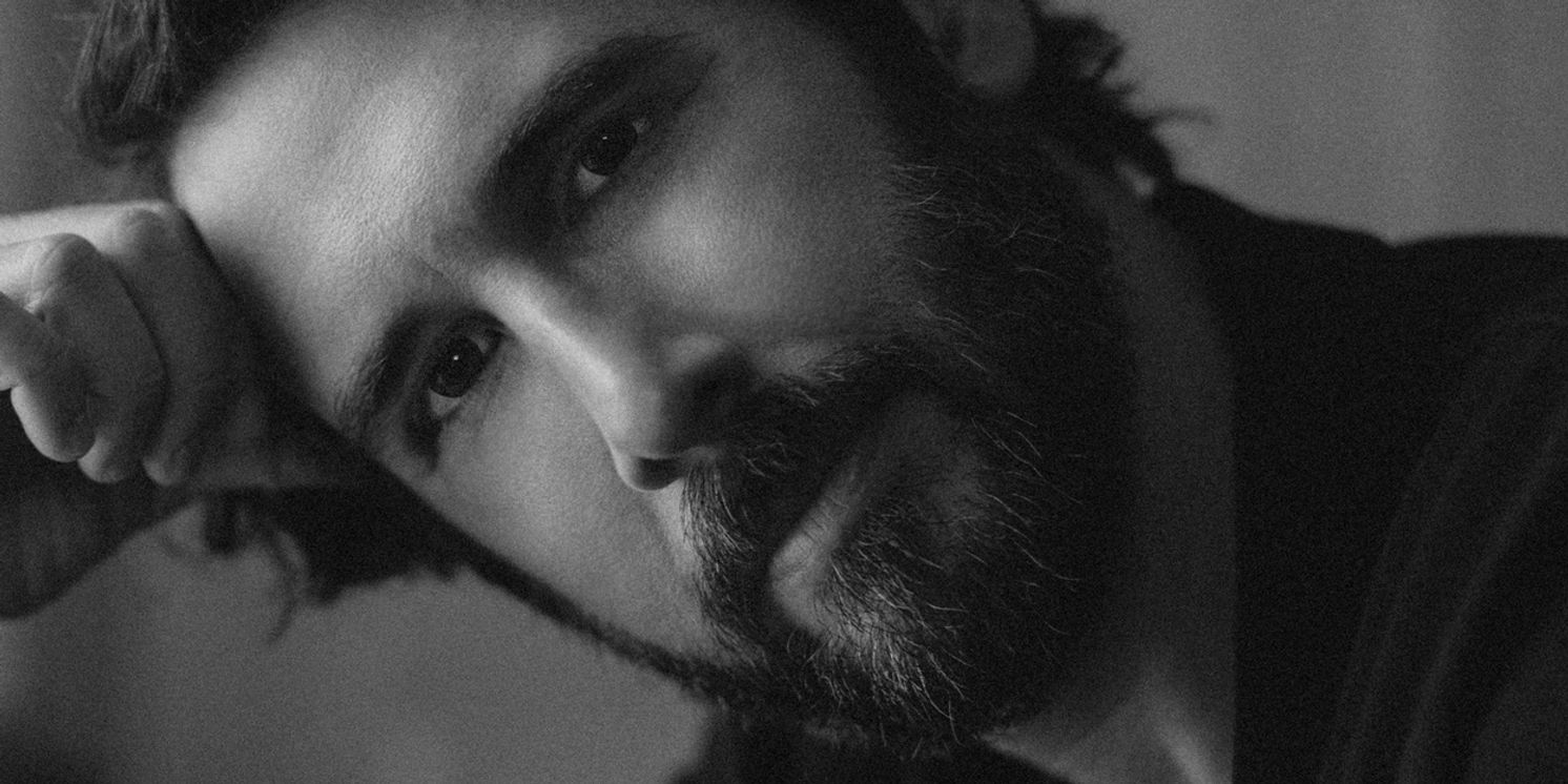 Listen: Josh Groban Shares New Rendition of 'Skyfall' from Upcoming Album  Image