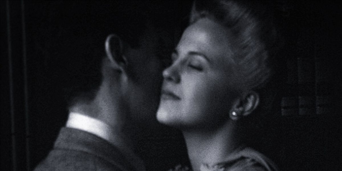 Listen: Peggy Lee Performs Noël Coward's 'Mad About the Boy' in Rare Recording
