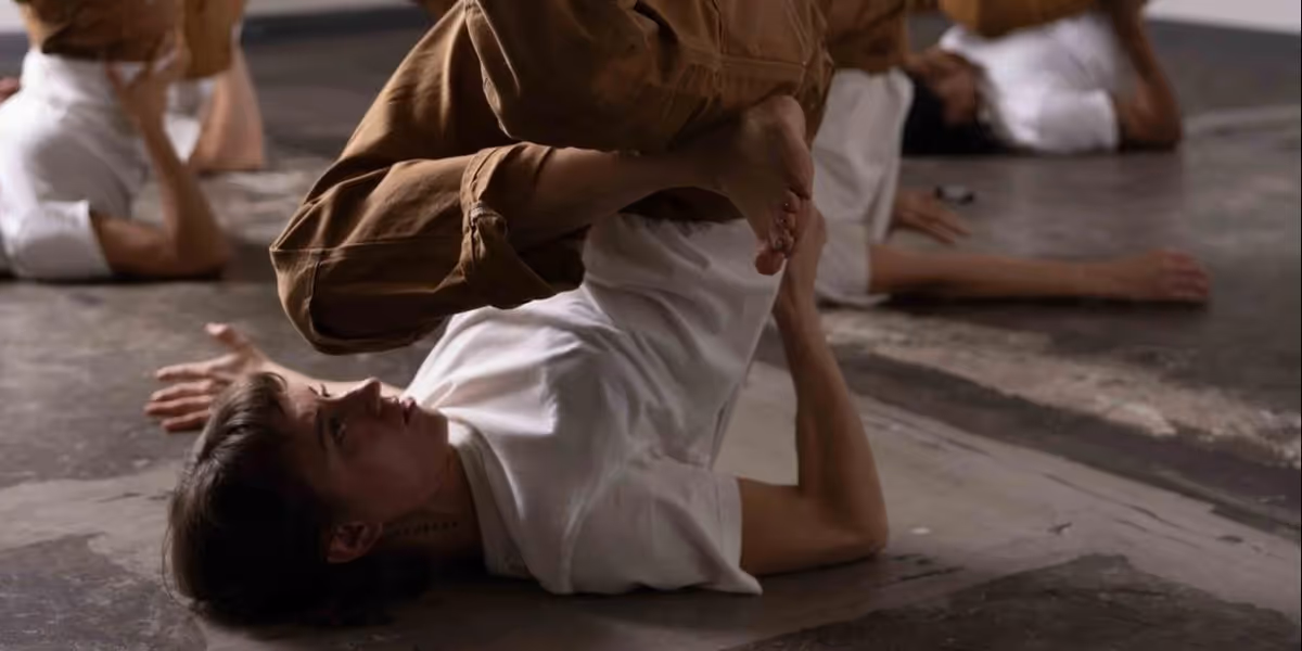 Little Room Productions To Premiere FALL(SE) CIRC(US) At Roundhouse Community Centre