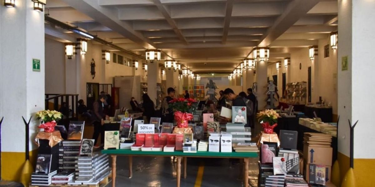 Llega La Venta De Bodega De Libros Del Inbal Al Palacio De Bellas Artes