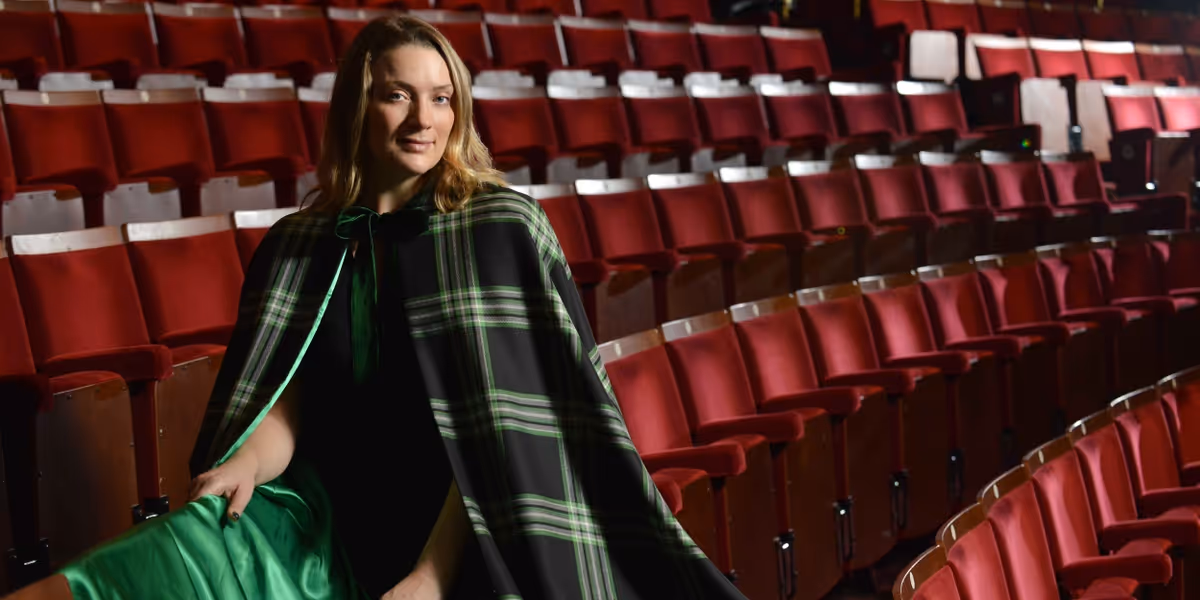 Local Kiltmakers Present 'Wicked' With Bespoke Tartan Cape For ST Andrews Day