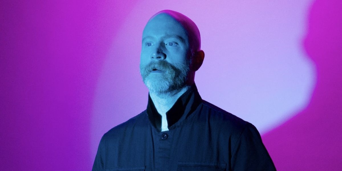 Logan Lynn Shares Synth-Pop Ballad 'I Feel Alone When I'm With You'