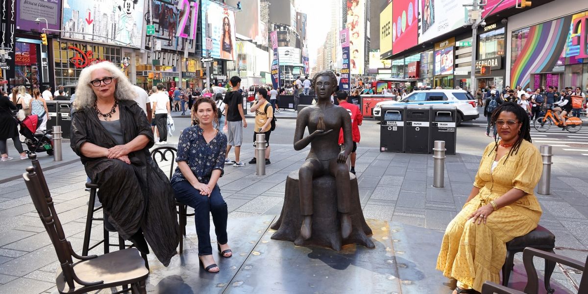 Lorraine Hansberry Sculpture To Be Permanently Installed At Chicago's Navy Pier