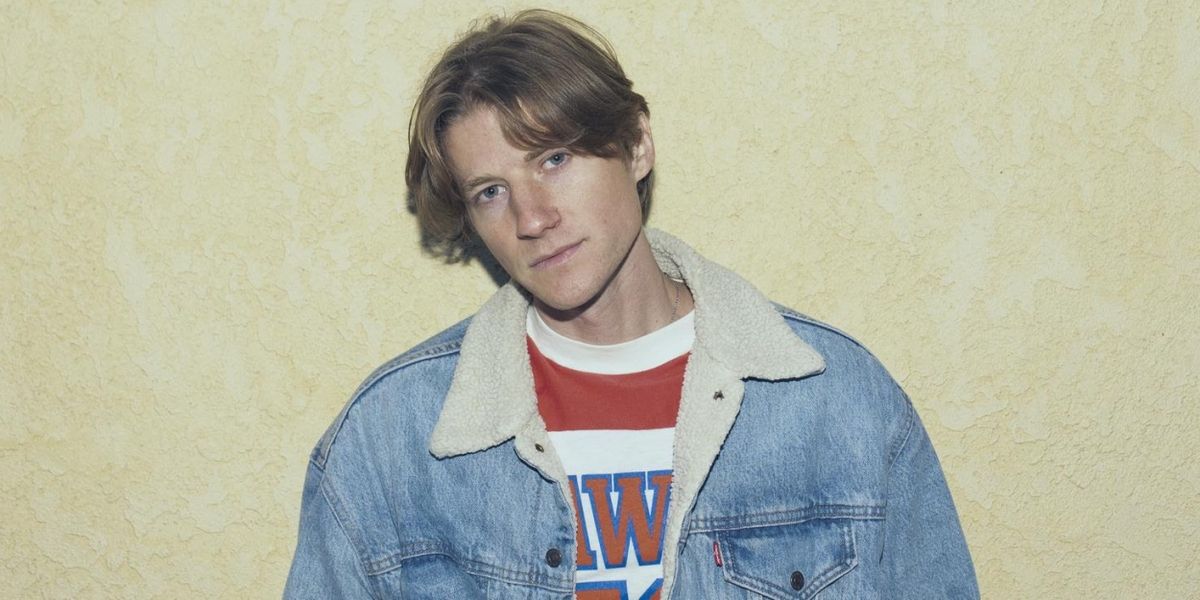 Lostboycrow Returns With Nostalgic New Single 'Discount Dreamer'
