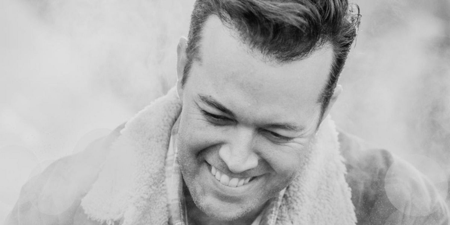 Lucas Hoge To Release 'It's Beginning To Look A Lot Like Christmas'  Image