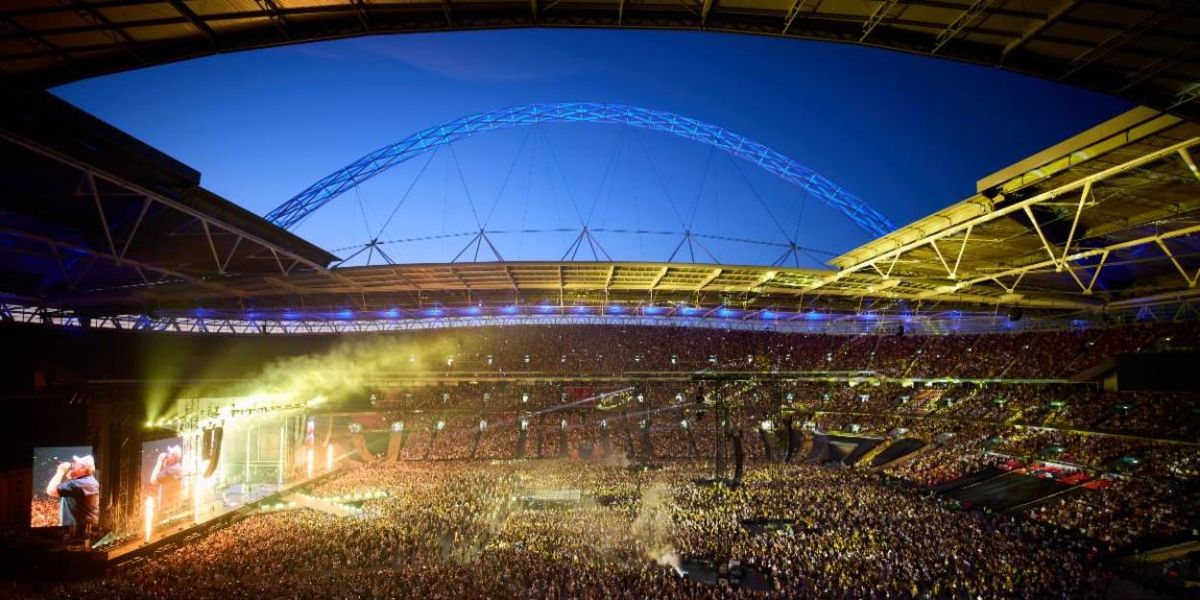 Luke Combs Wraps MY KINDA SATURDAY NIGHT TOUR With Wembley Stadium Run