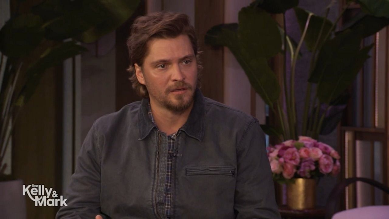 Luke Grimes Previews MARSHALS Season 2, Talks Meeting Wife on Dating App Video