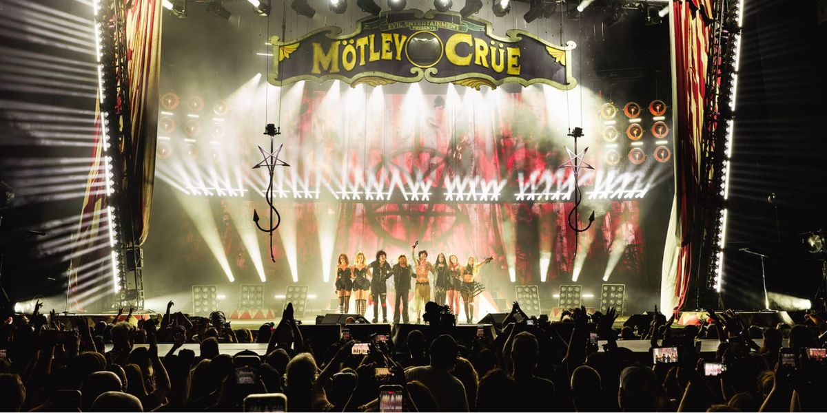Mötley Crüe Kicks Off 'The Return of the Carnival of Sins' Tour