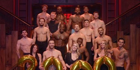 MAGIC MIKE LIVE Celebrates 2,000th Performance At Sahara Las Vegas Photo