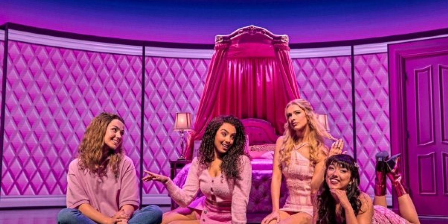 MEAN GIRLS Will Close in London Ahead of 2026 UK Tour  Image