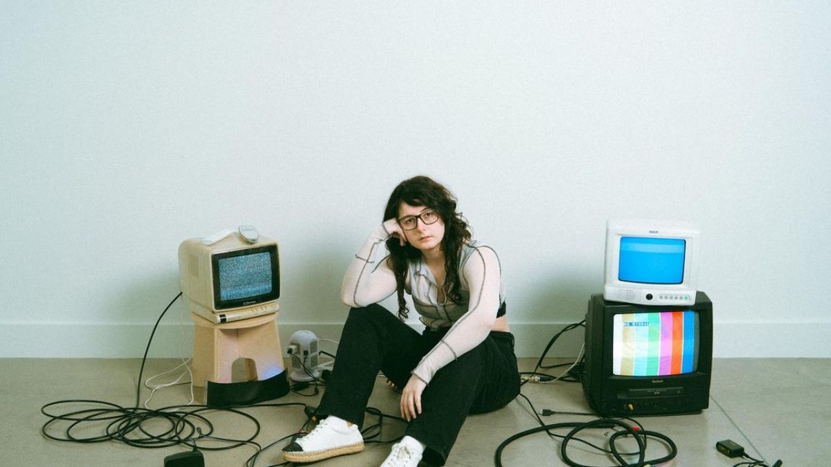 Madds Buckley to Release A SIMPLE BINARY AND A COMPLEX PHRASE, Launch 23-City Tour Oct 27