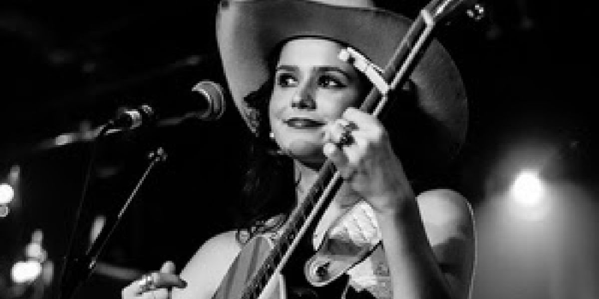 Maggie Antone Confirms 'The Lonestars & Lovers' Co-Headline Tour With Kat Hasty