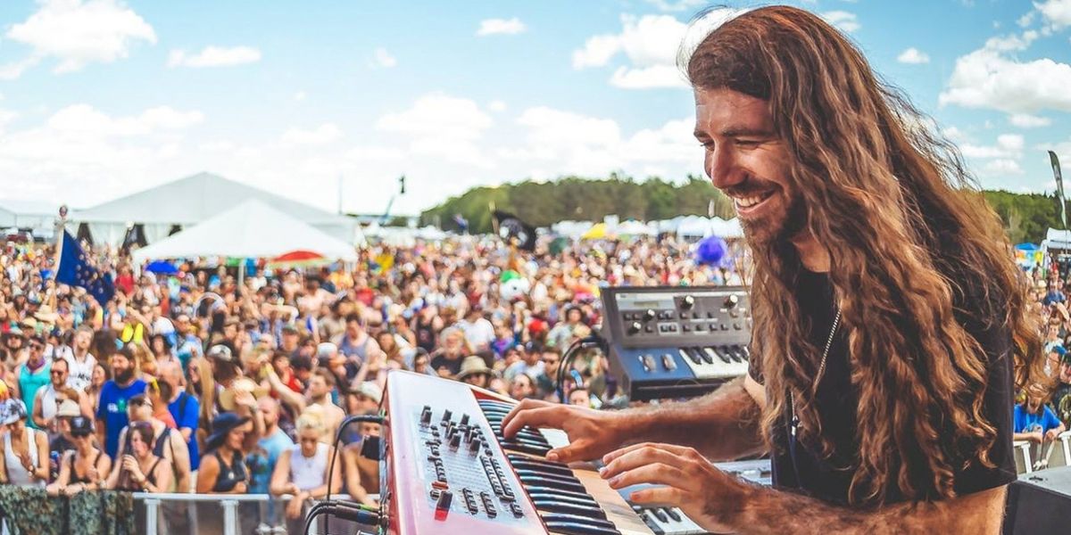 Main Squeeze Keyboardist Smile High Shares 'The Vibetape'