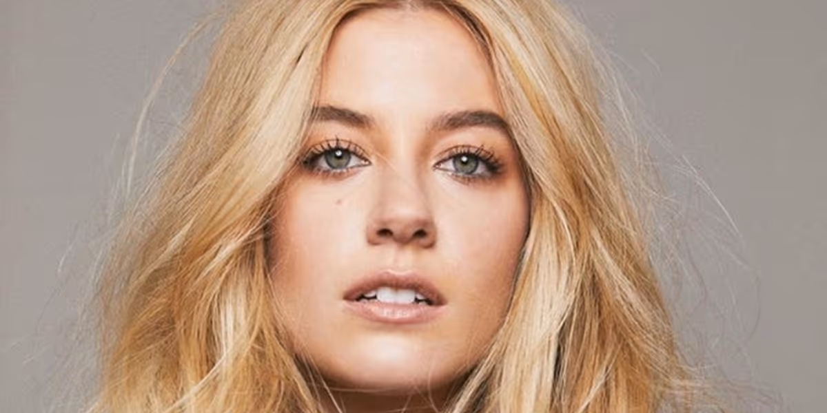 Mallory Bechtel Joins MERRILY WE ROLL ALONG Film