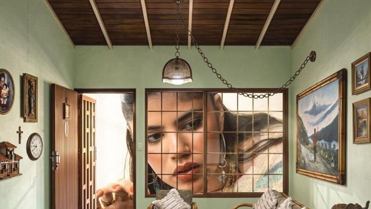 Mari La Carajita Releases Debut Album YA SE FUE NANA?