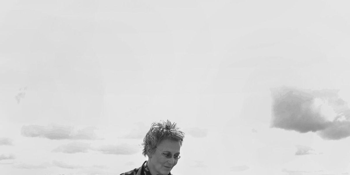 Mary Gauthier Releases New Song ALCOHOL AND ADDERALL