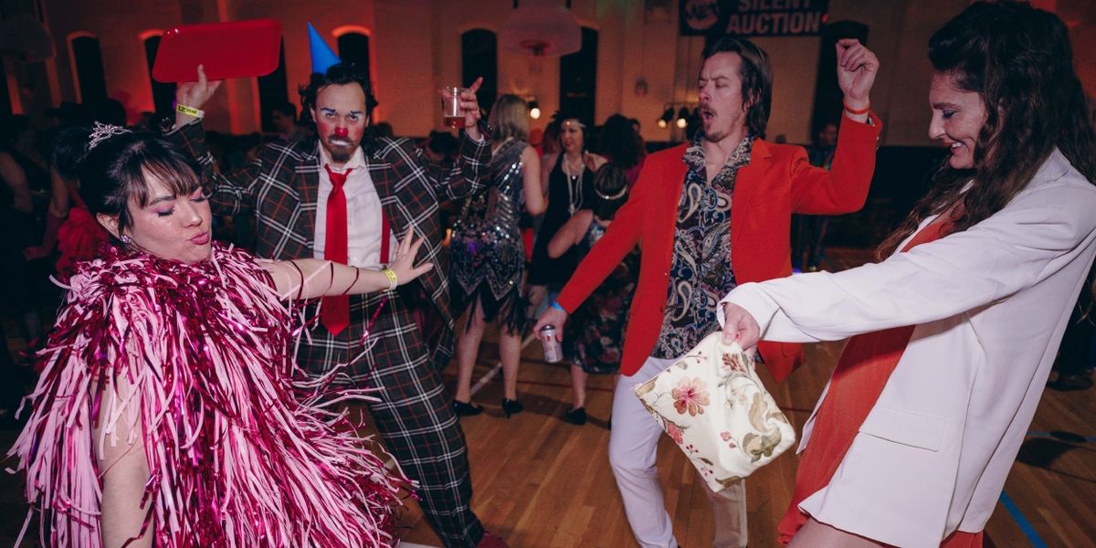 Maryland Ensemble Theatre Hosts 20th Annual Retro Prom Benefit