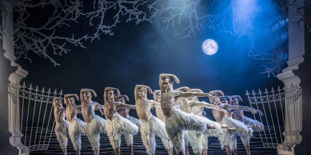 Matthew Bourne's SWAN LAKE Celebrates 30th Anniversary With a 2024-25 UK Tour