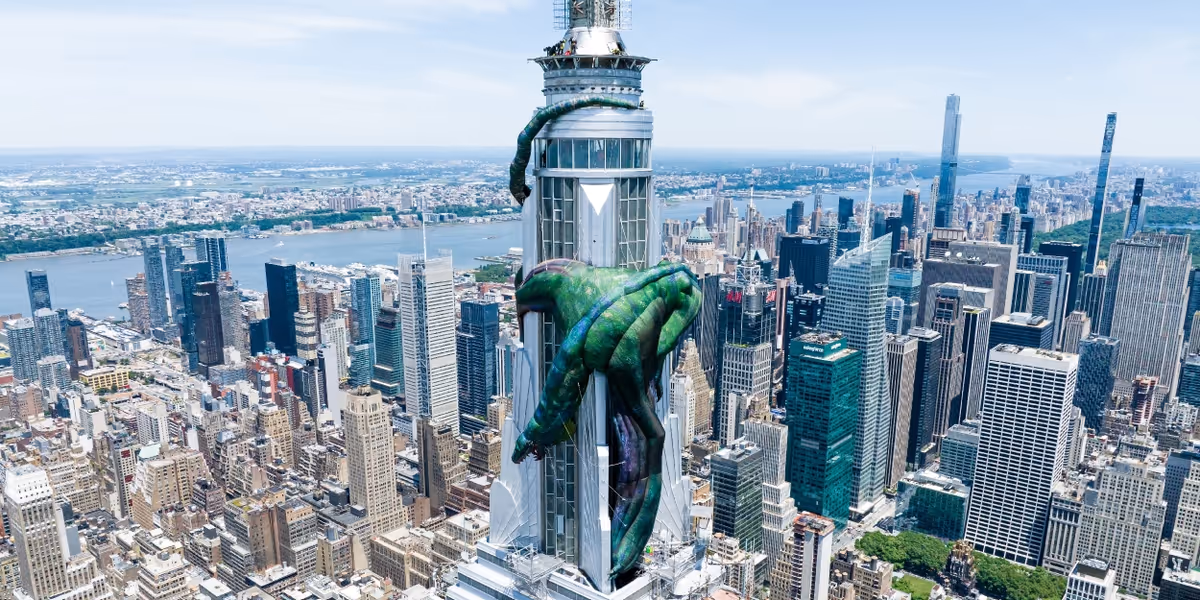 Max Celebrates Season 2 of HOUSE OF THE DRAGON With 270-ft Vhagar The Dragon Installation