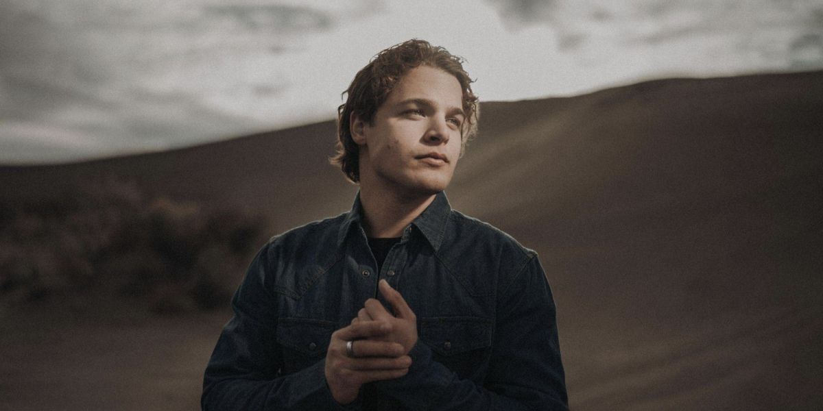 Max McNown Announces Debut Album 'Wandering' & Releases New Single 'Turned Into Missing You'