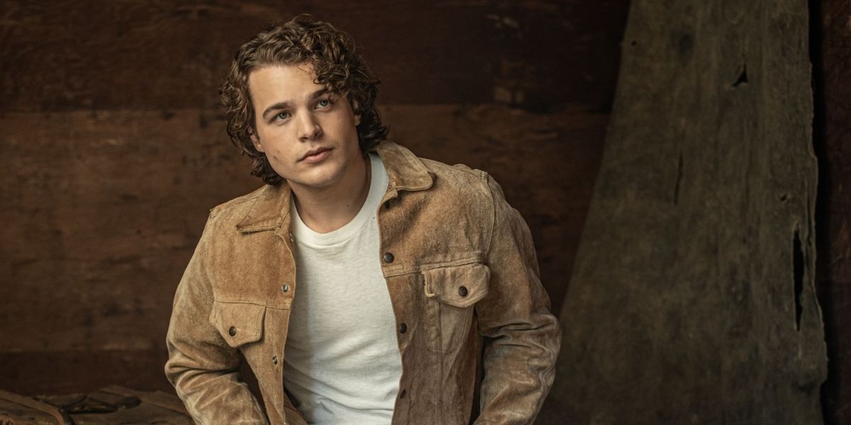 Max McNown Releases New Single 'Roses & Wolves' Feat. Hailey Whitters