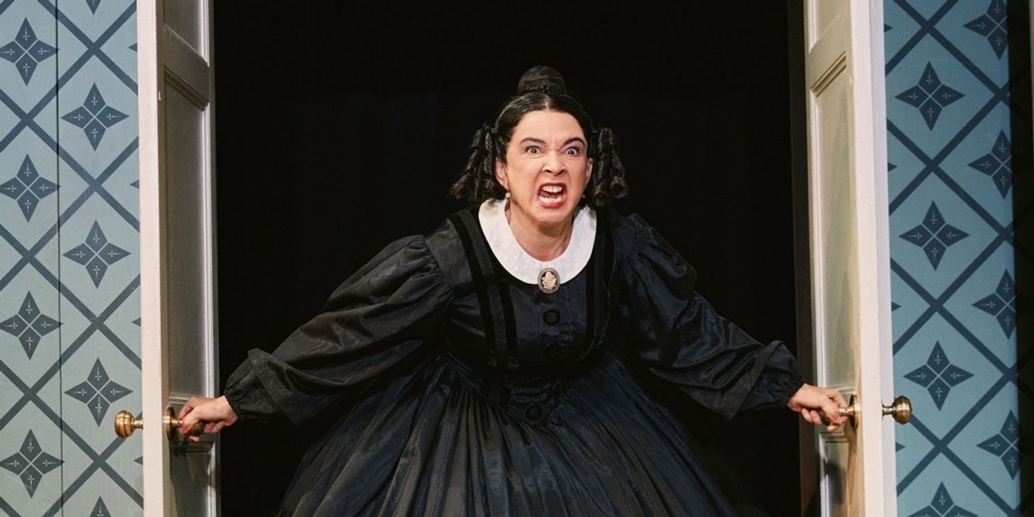 Maya Rudolph Extends Run in OH, MARY! on Broadway  Image