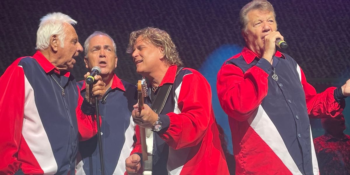 Jay & The Americans And Béla Fleck Trio To Perform At The Newton Theatre In 2026