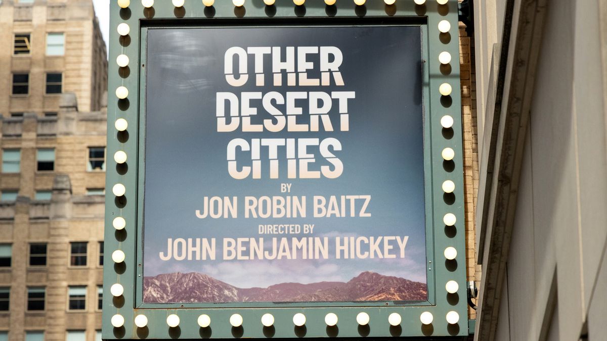 Meet the Cast of OTHER DESERT CITIES, Now Playing on Broadway