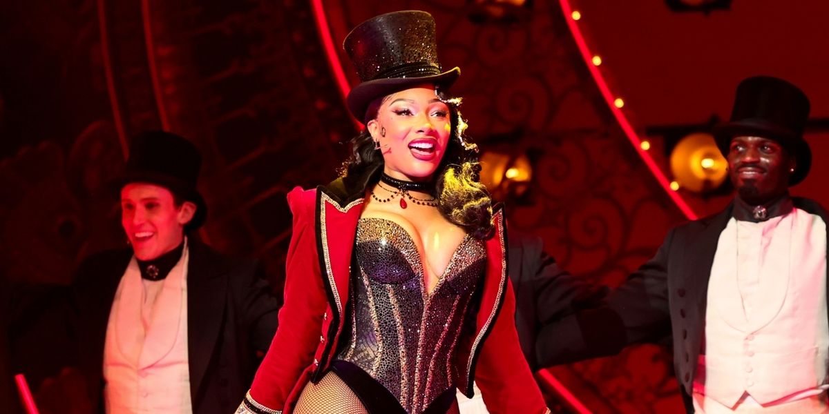 मेगन थी स्टैलियन बुधवार को MOULIN ROUGE! प्रदर्शन से बाहर 